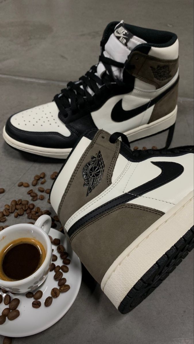 Jordan 1 Retro High 'Mocha'. Cute nike shoes, Streetwear shoes, Swag shoes