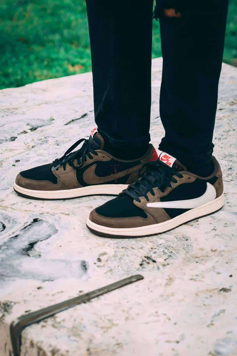Download Elevate Your Wardrobe With The Limited Edition Travis Scott Jordan 1. Wallpaper