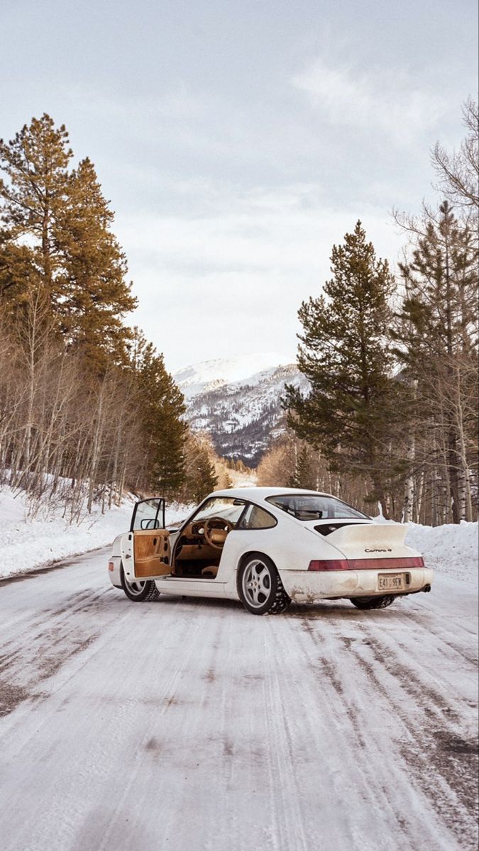 Porsche 964 Carrera 4. Vintage porsche, Porsche 964, Porsche