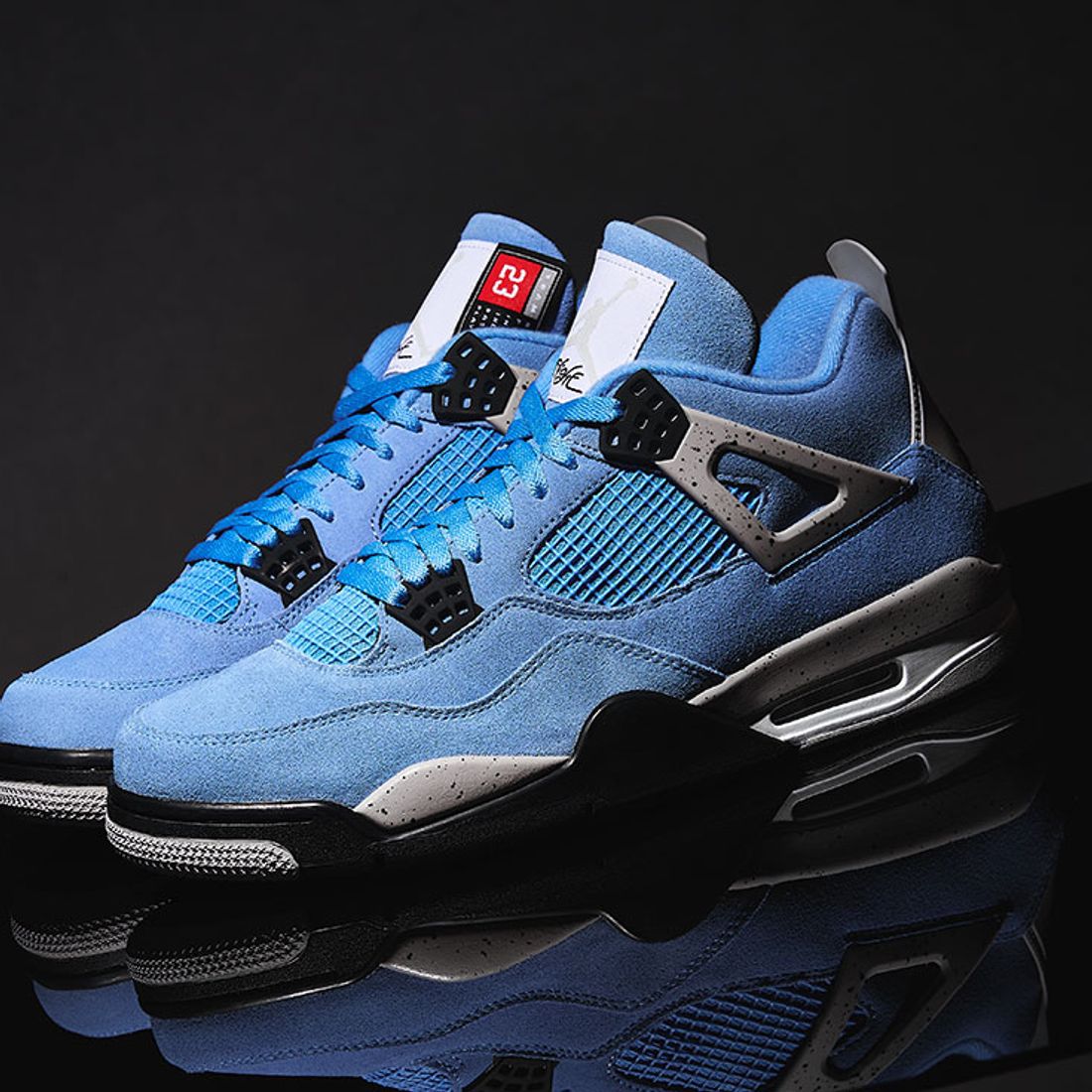 Air Jordan 4 'University Blue