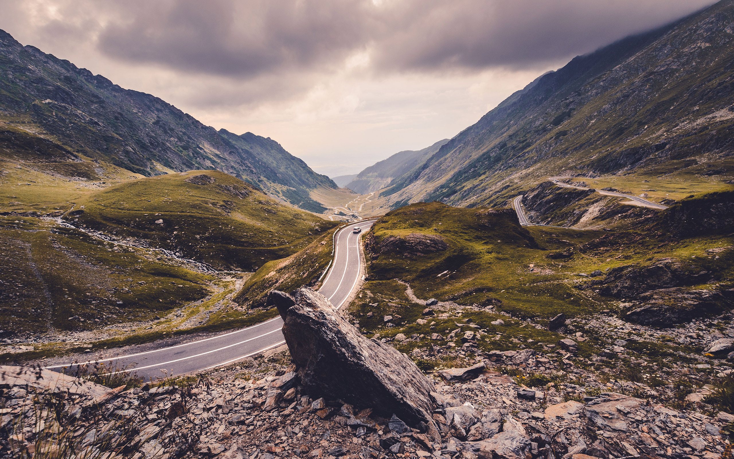 Daily Wallpaper: Transfagarasan