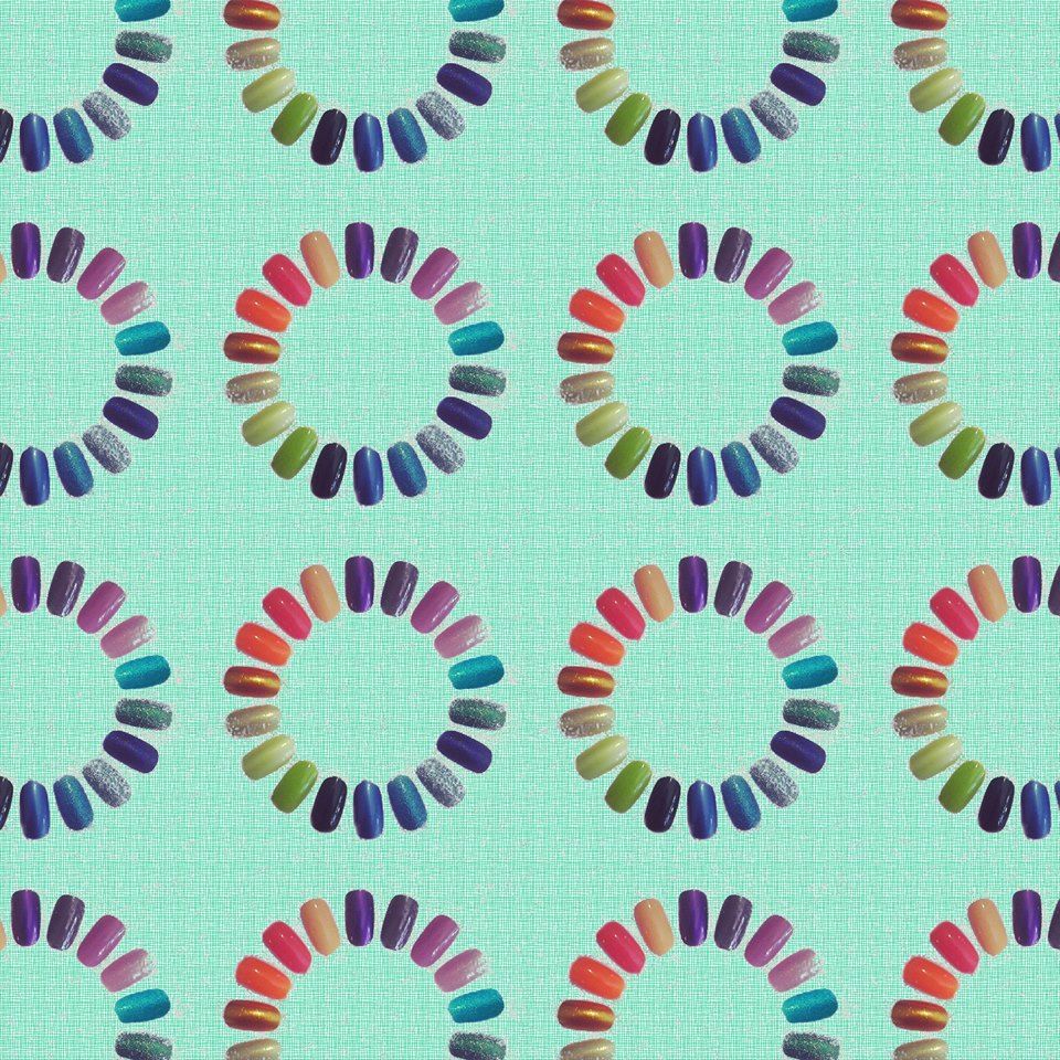 Le Nail Salon Wallpaper on Faux