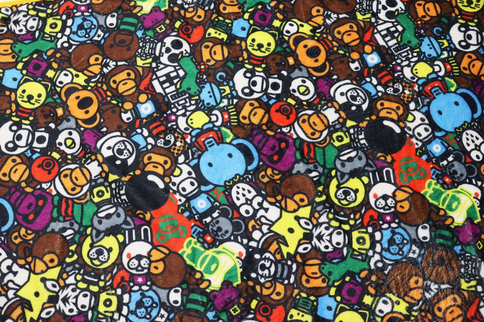 A BATHING APE MILO ALL SAFARI BLANKETS