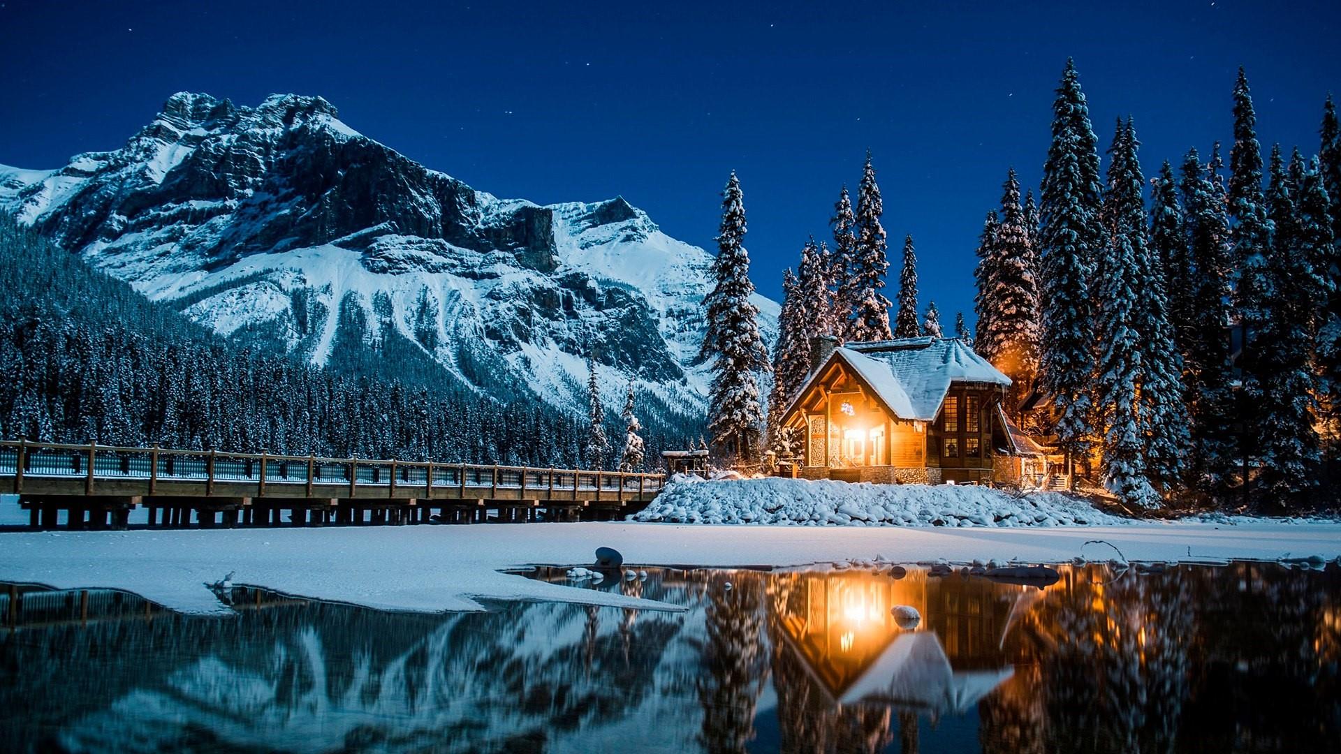 Emerald Lake at night
