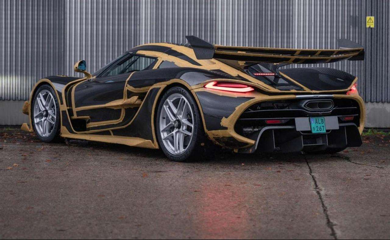 Koenigsegg Jesko Odin in Gold impregnated Carbon spotted for the first time! Supercar Blog