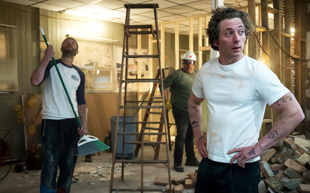 Jeremy Allen White Style