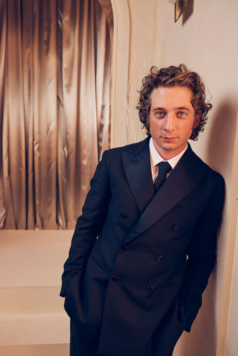 Jeremy Allen White: Photo Of 'The Bear' Star