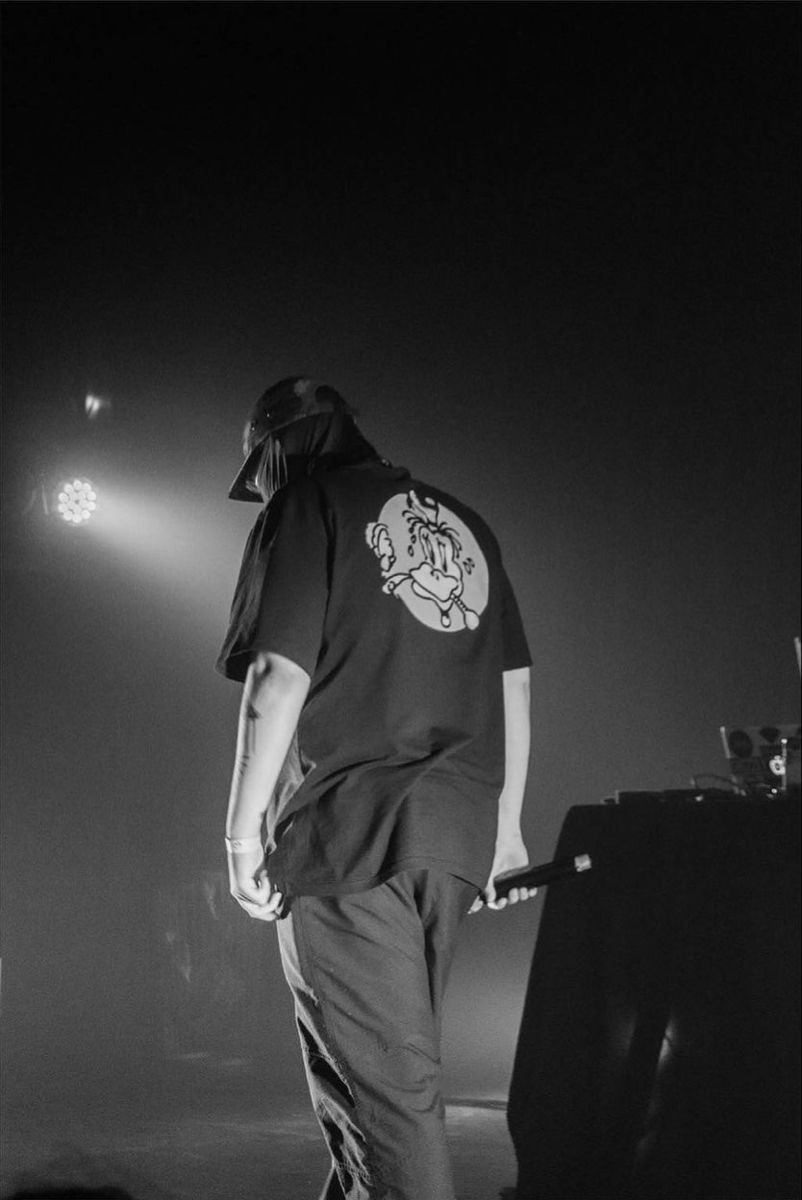 pumapjl wallpaper febre 90s. Fotos criativas com amigas, Fotos de cantores, Fotos engraçadas para perfil