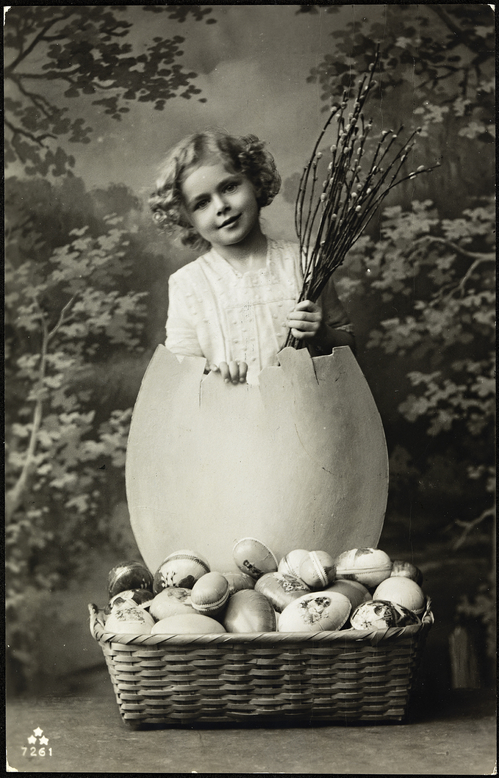 TBT: Vintage Easter Photo (And Creepy Easter Bunnies)