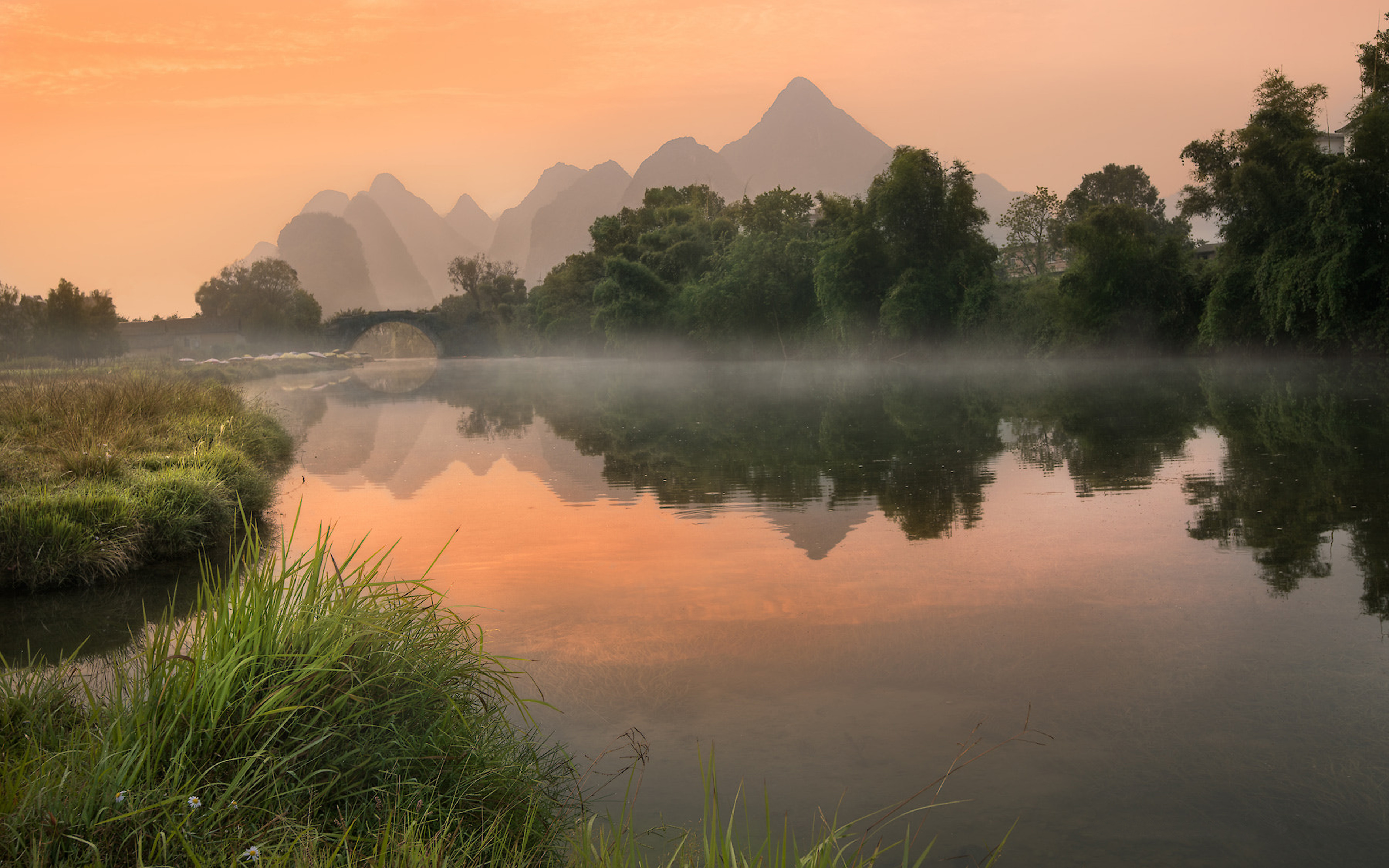 Yulong River Near Yangshuo In Southern China 4k Ultra HD Desktop Wallpaper For Computers Laptop Tablet And Mobile Phones 3840x2400, Wallpaper13.com