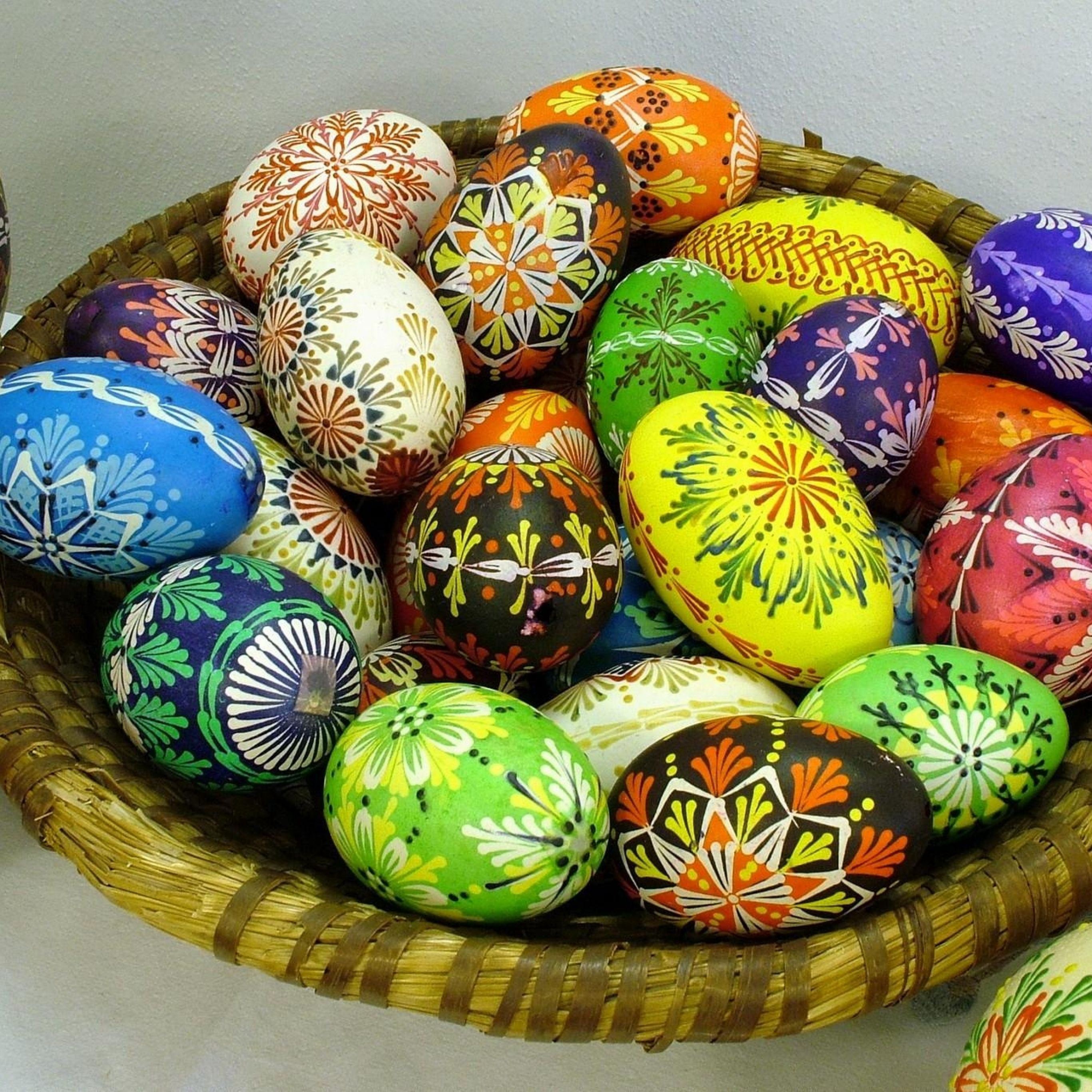 Easter holiday eggs lots patterns basket iPad Pro Wallpaper Free Download