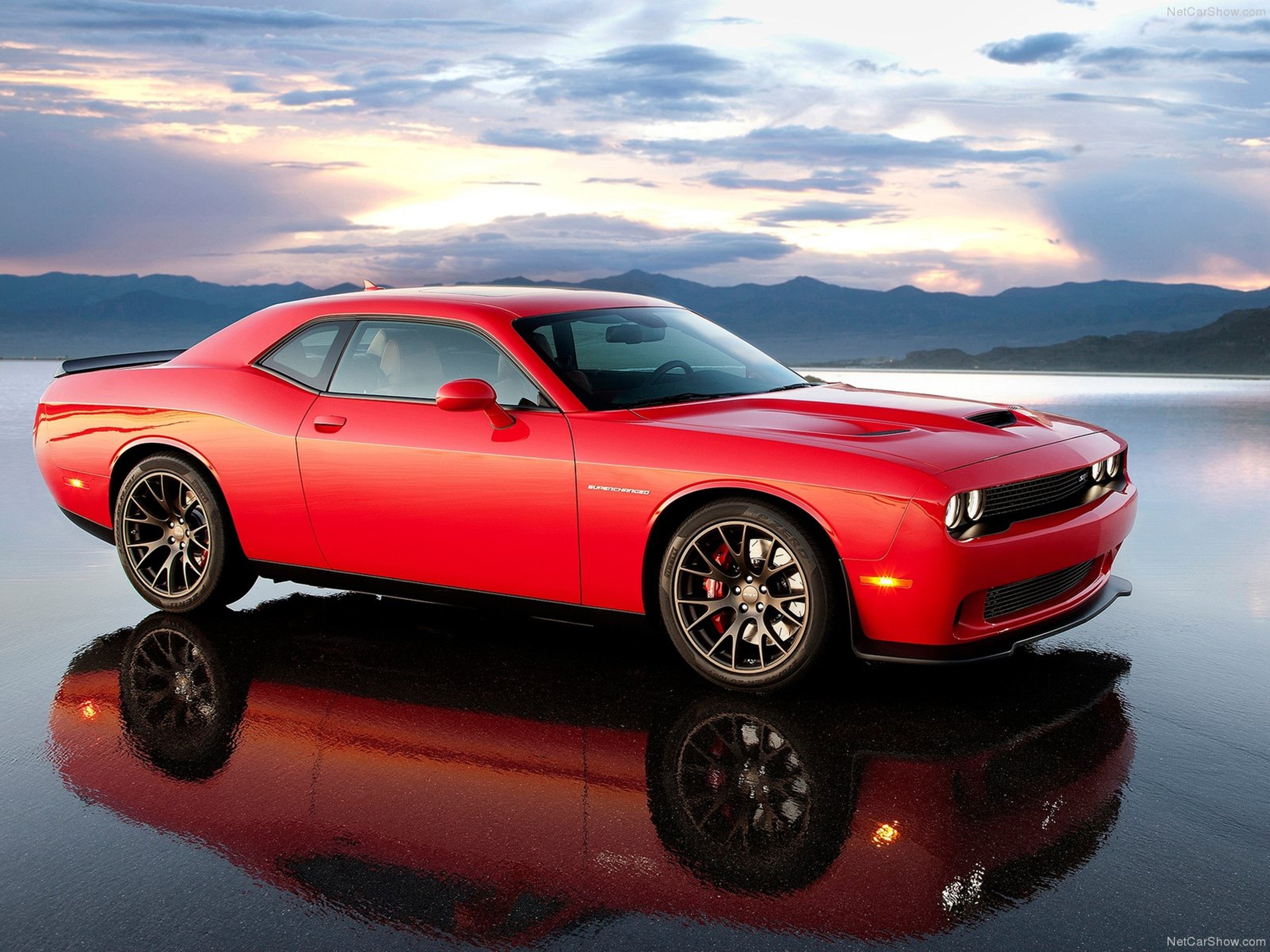 Dodge Challenger SRT Hellcat Wallpaper Red Muscle Car Car Sport 4000x3000 Wallpaperx3000