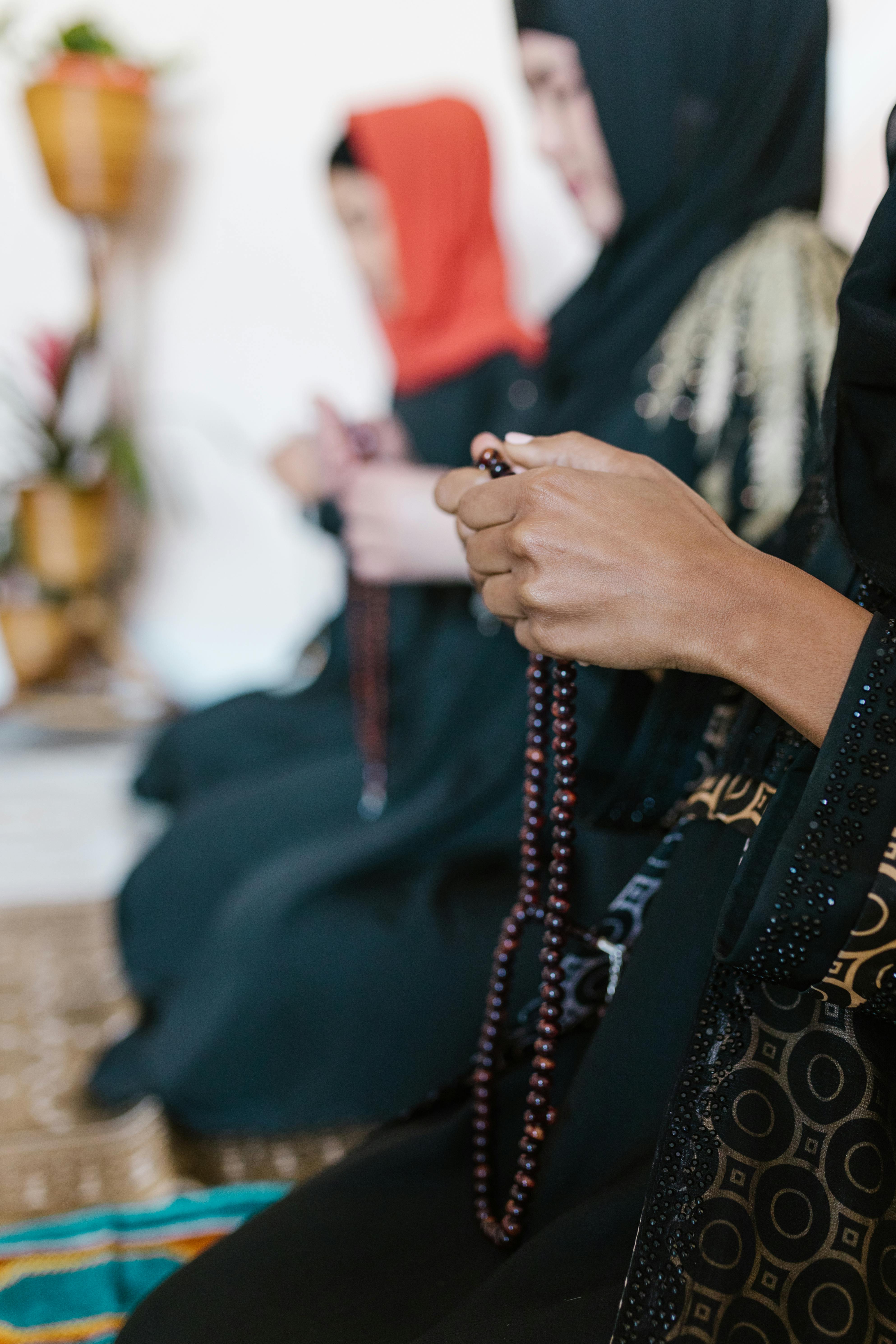 Muslim Woman Praying Photo, Download The BEST Free Muslim Woman Praying & HD Image