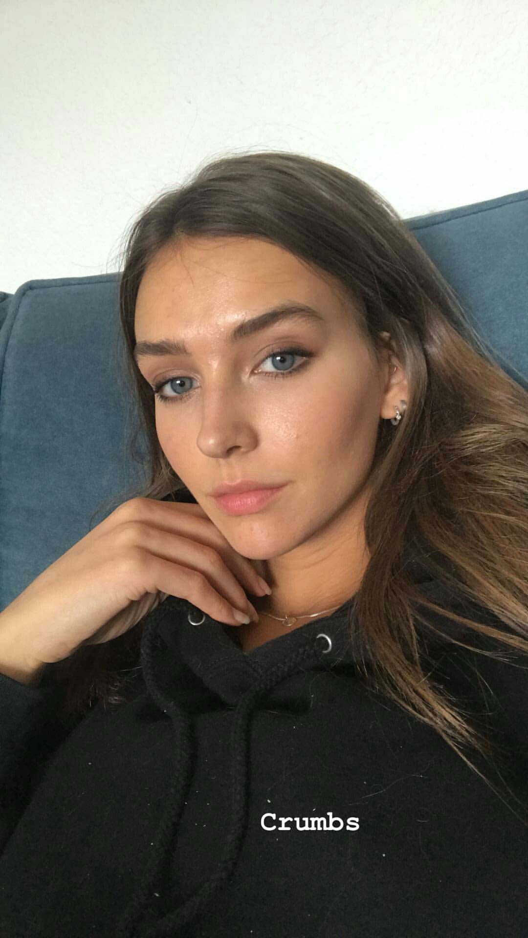 Rachel Cook iPhone Wallpapers - Wallpaper Cave