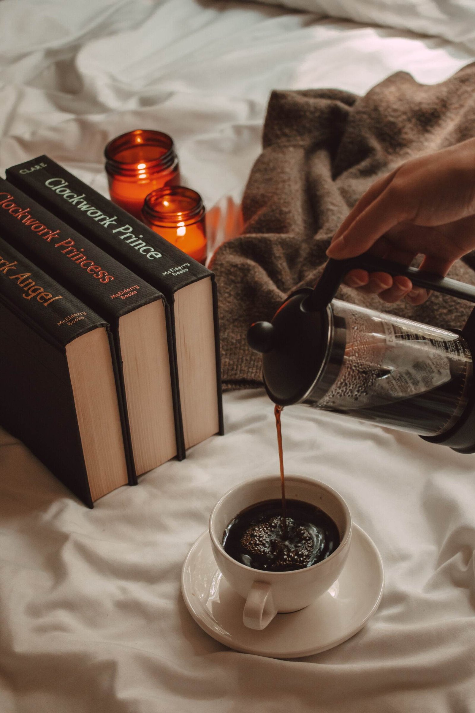 How To Take Especially Cozy Bookstagram Photo. The Espresso Edition