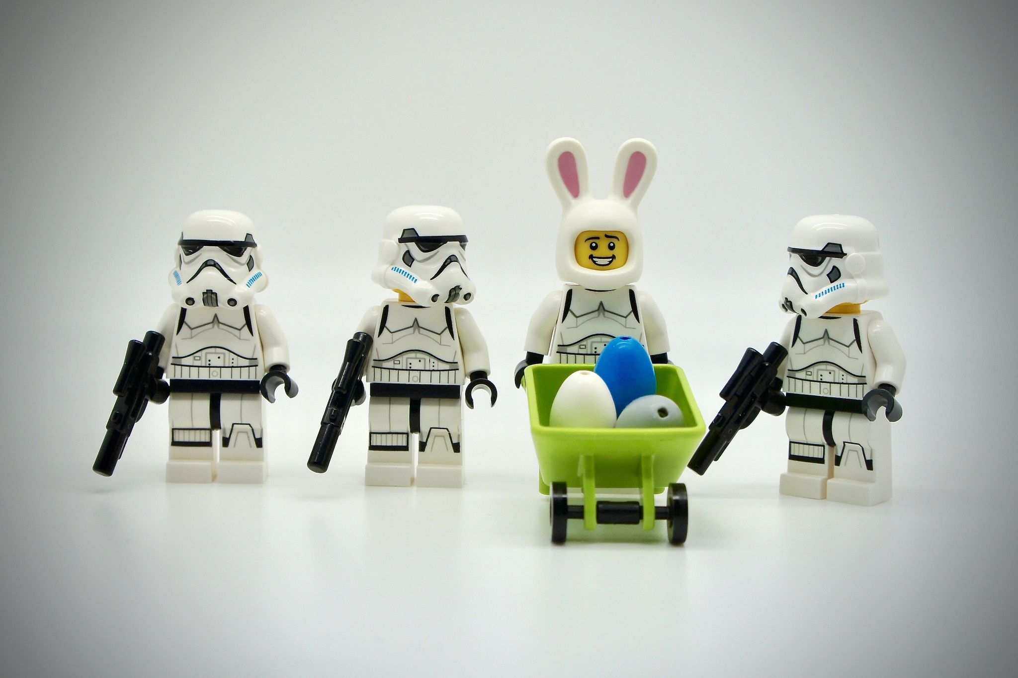 LEGO Stormtrooper Easter. Lego star wars, Lego stormtrooper, Star wars comics