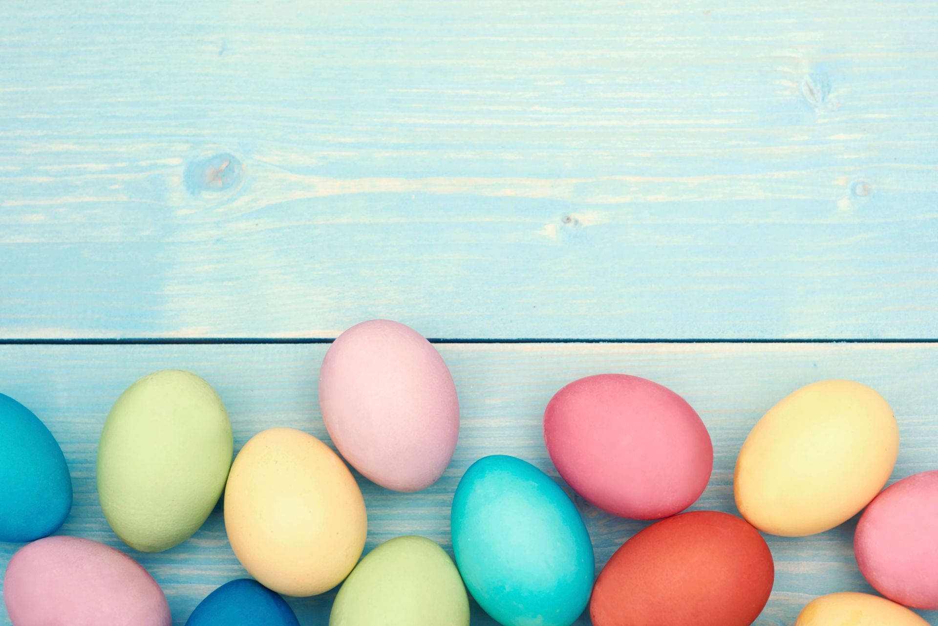 Download Easter Desktop Eggs On Boards Wallpaper