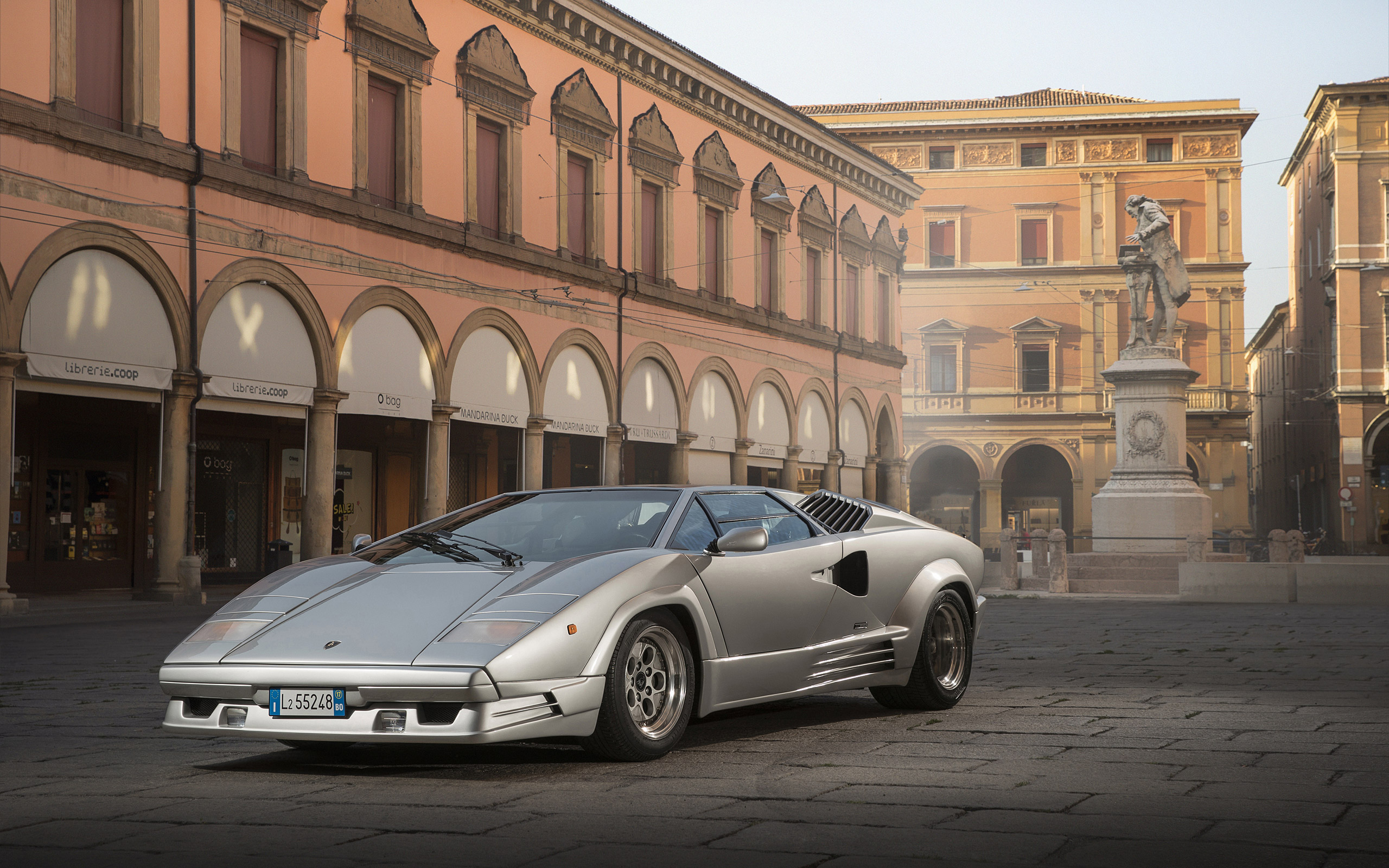 Lamborghini Countach 25th Anniverary Wallpaper