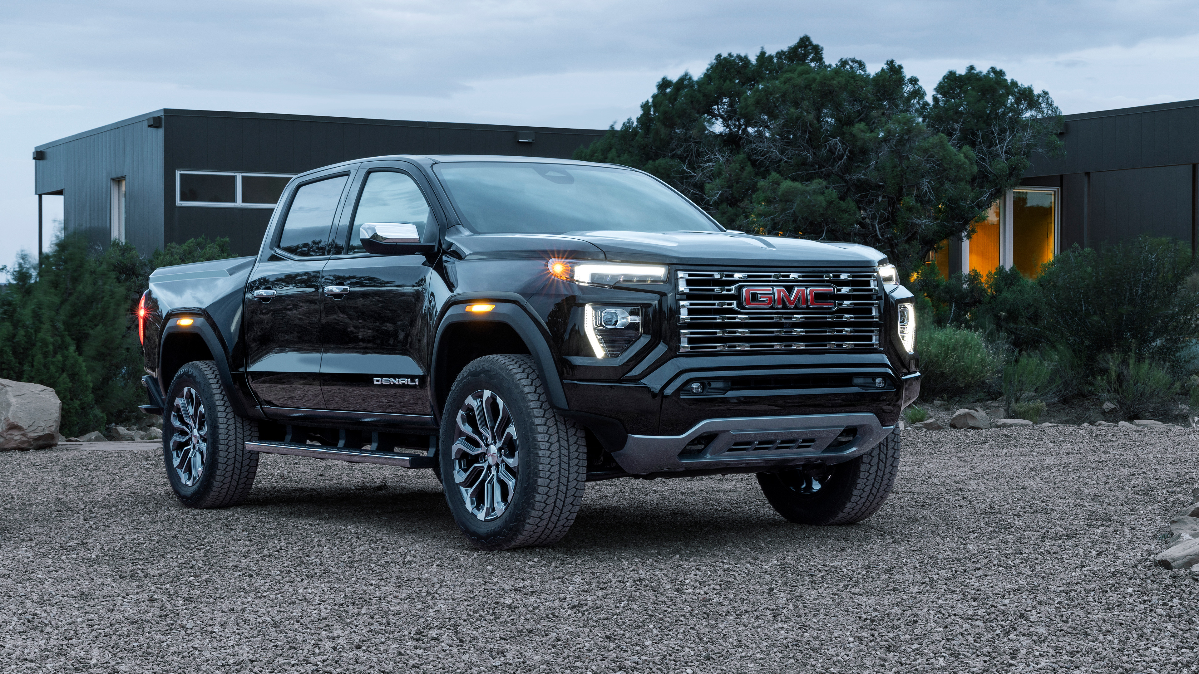GMC Canyon Denali Crew Cab 2023 4K