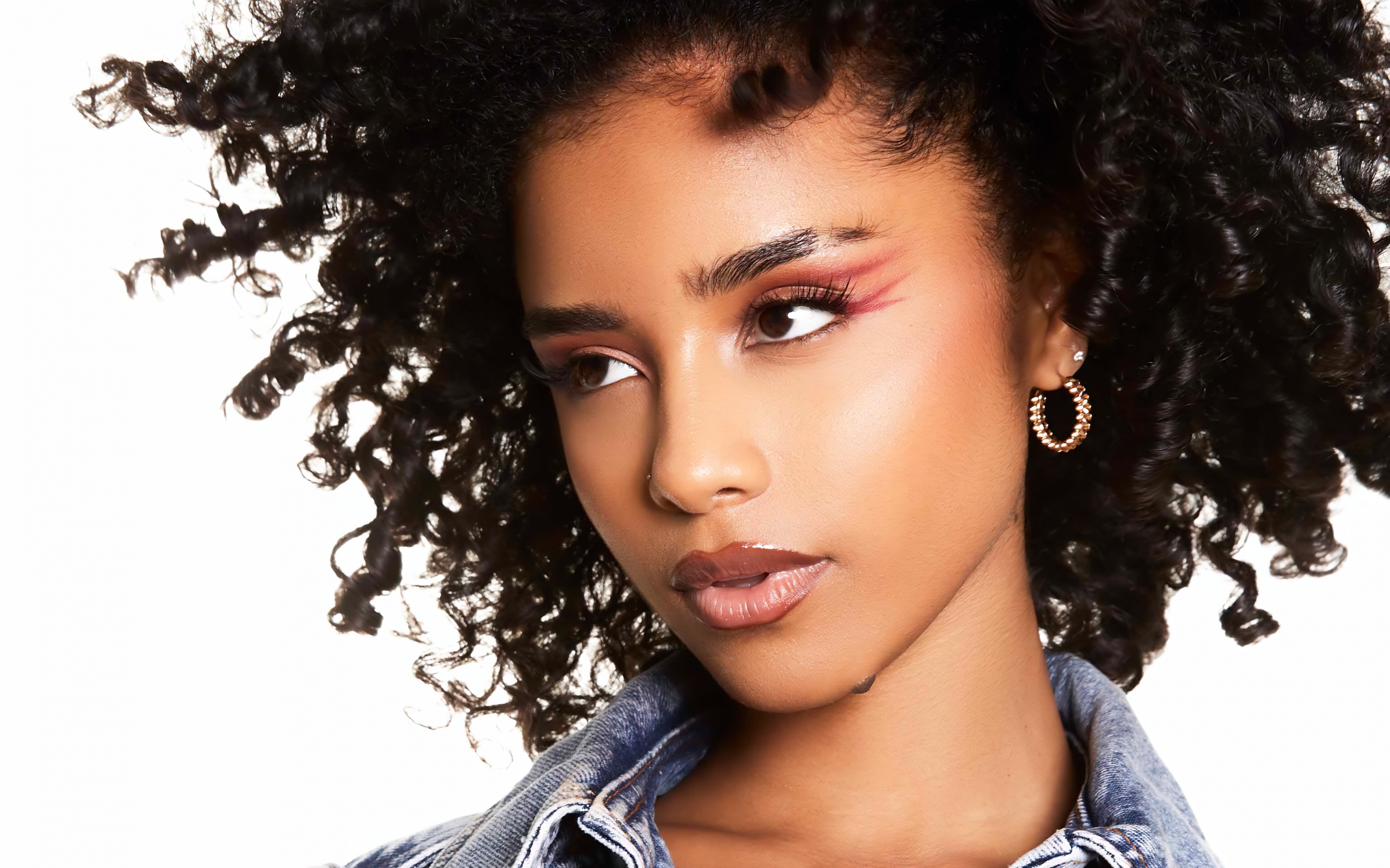 Tyla Wallpaper 4K, Portrait, 5K