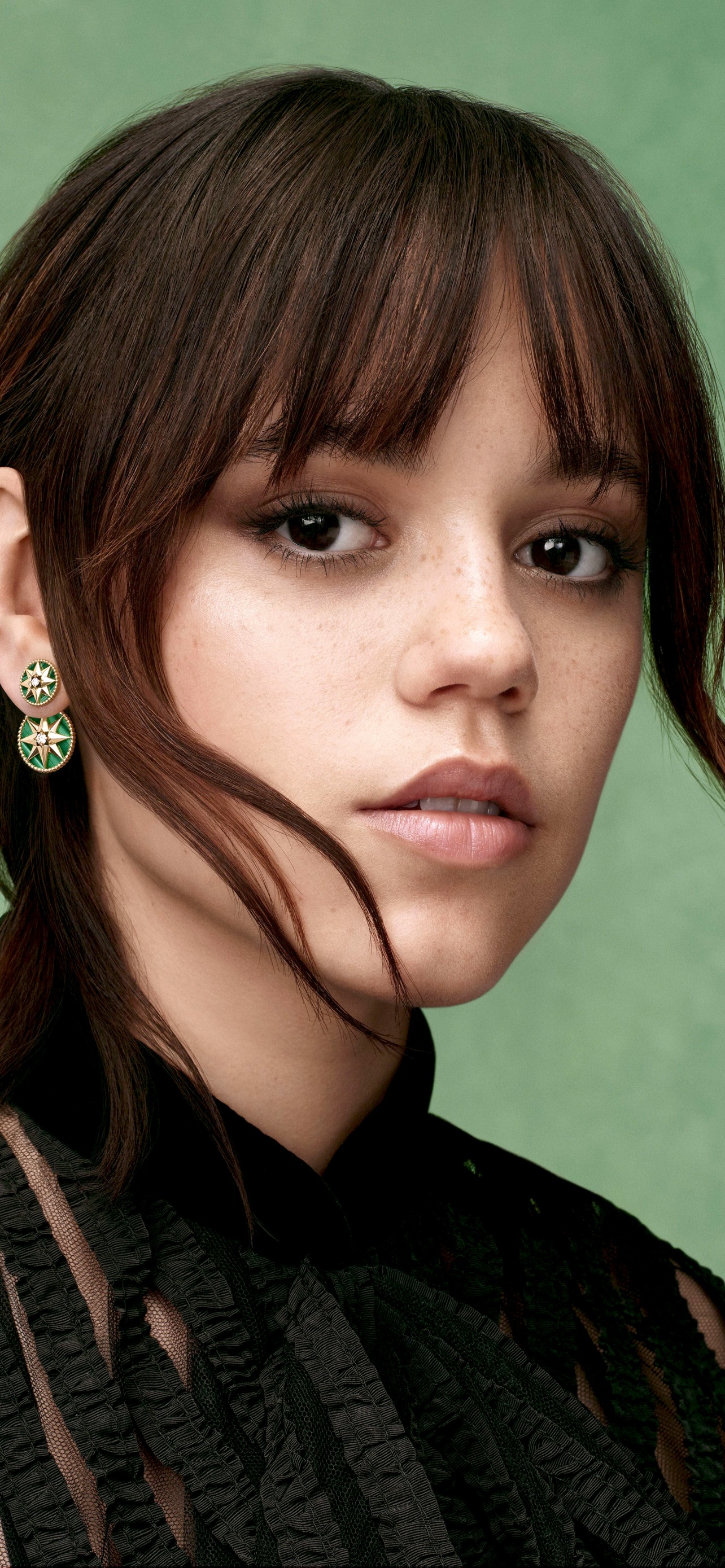 Jenna Ortega Wallpaper 4K, Green