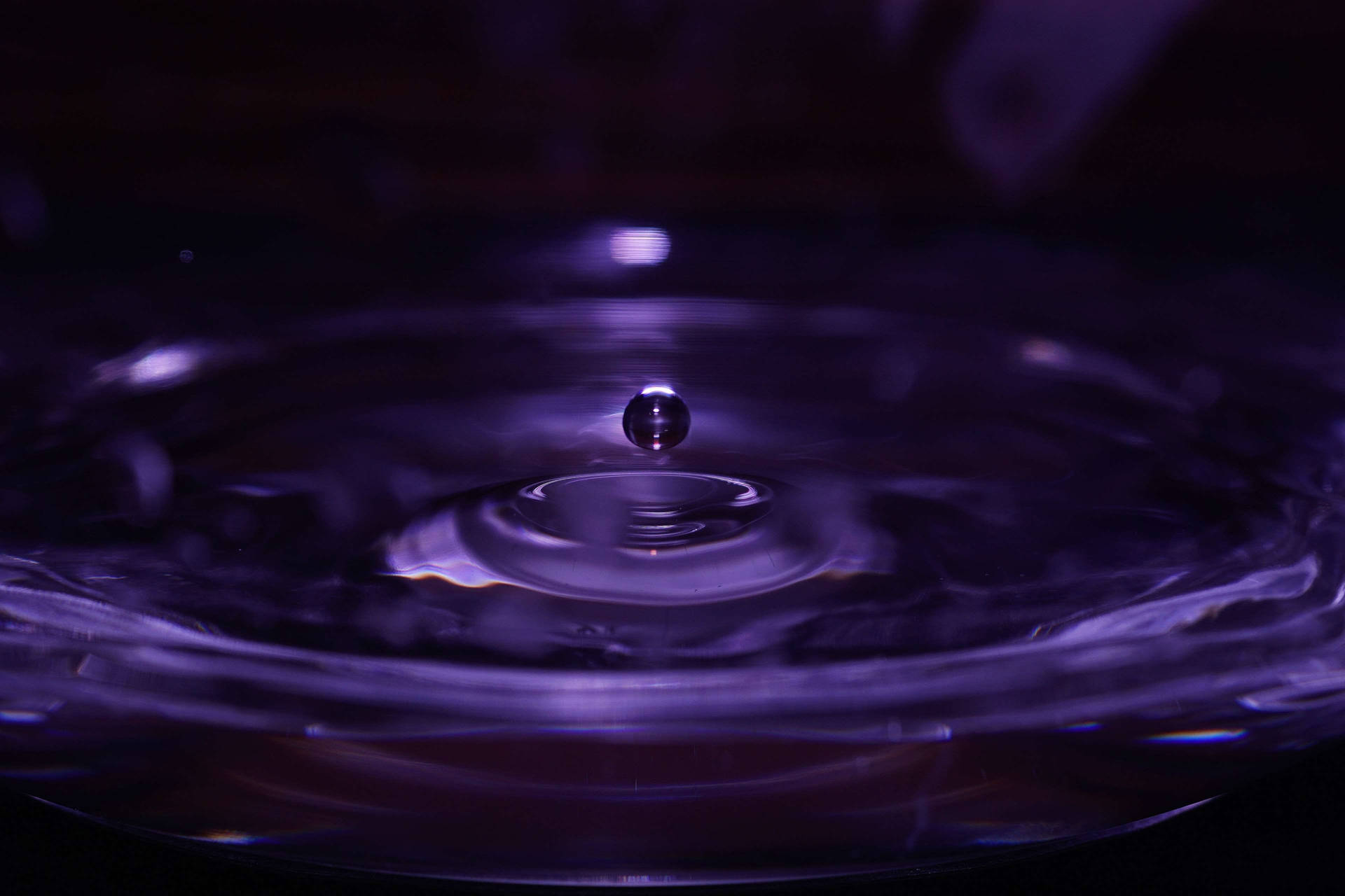 Purple Water Ripple Clean 4K Wallpaper