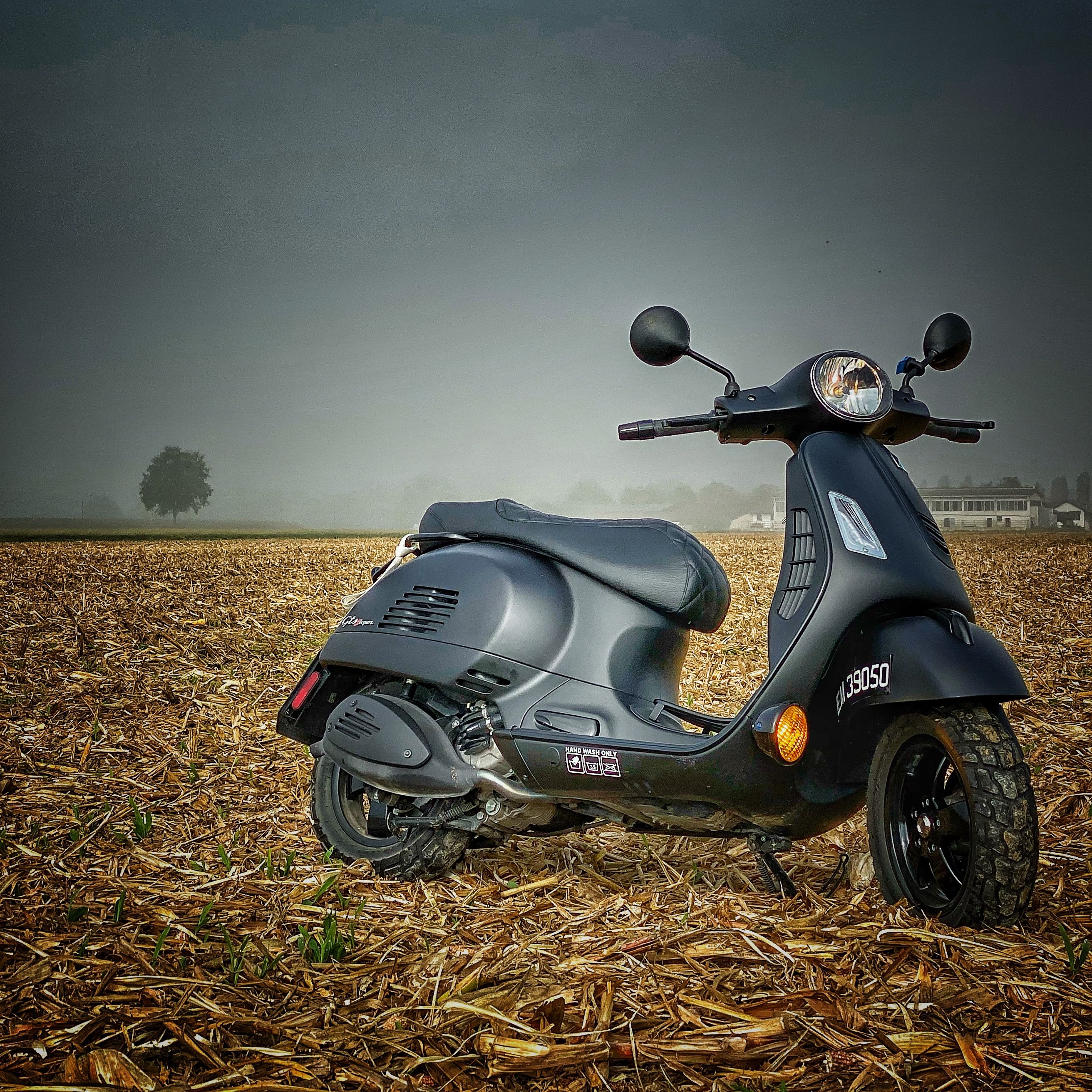 vespa GTS 300 notte. Vespa gts, Vespa