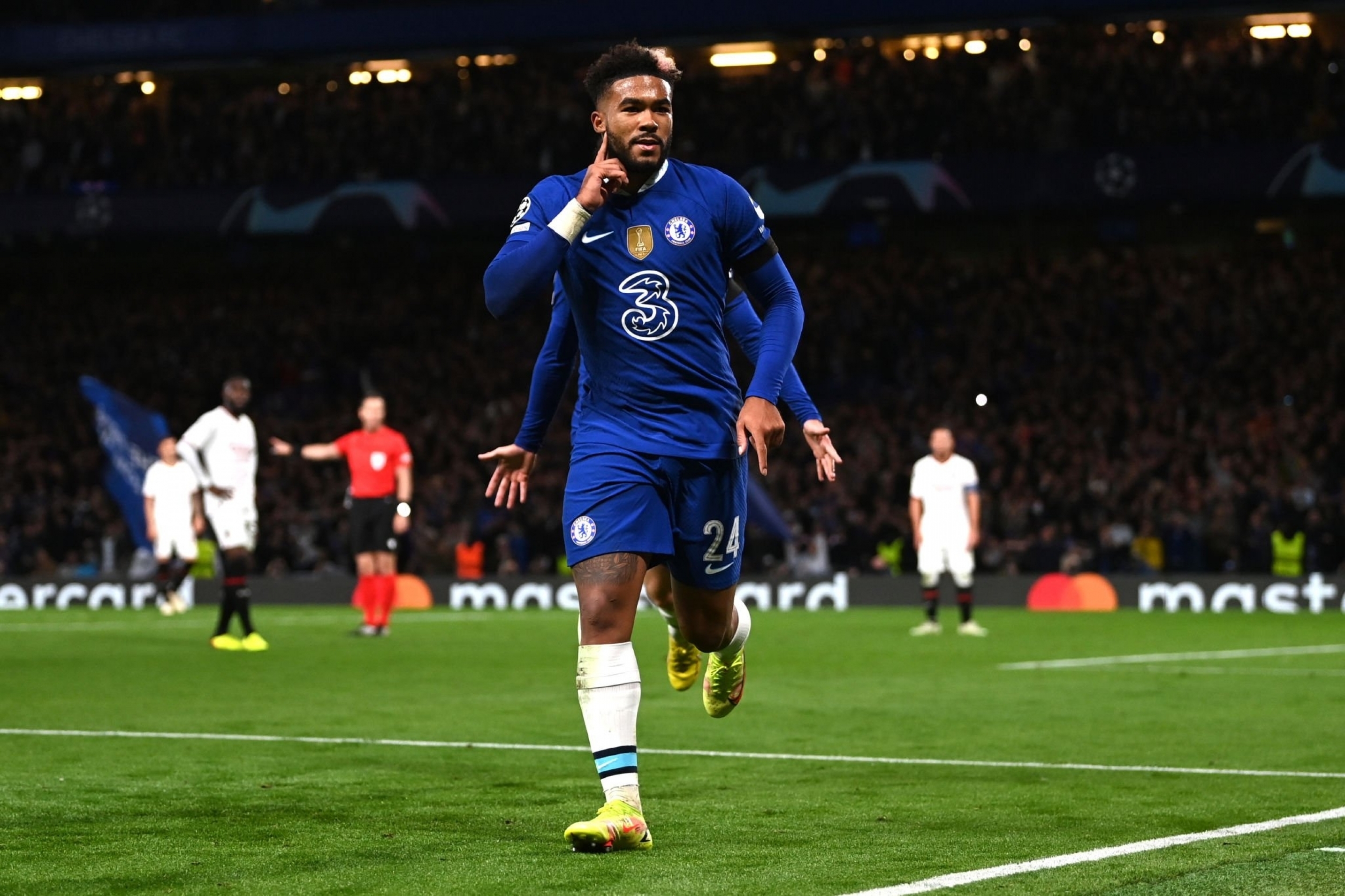 Download Chelsea F.C. Reece James