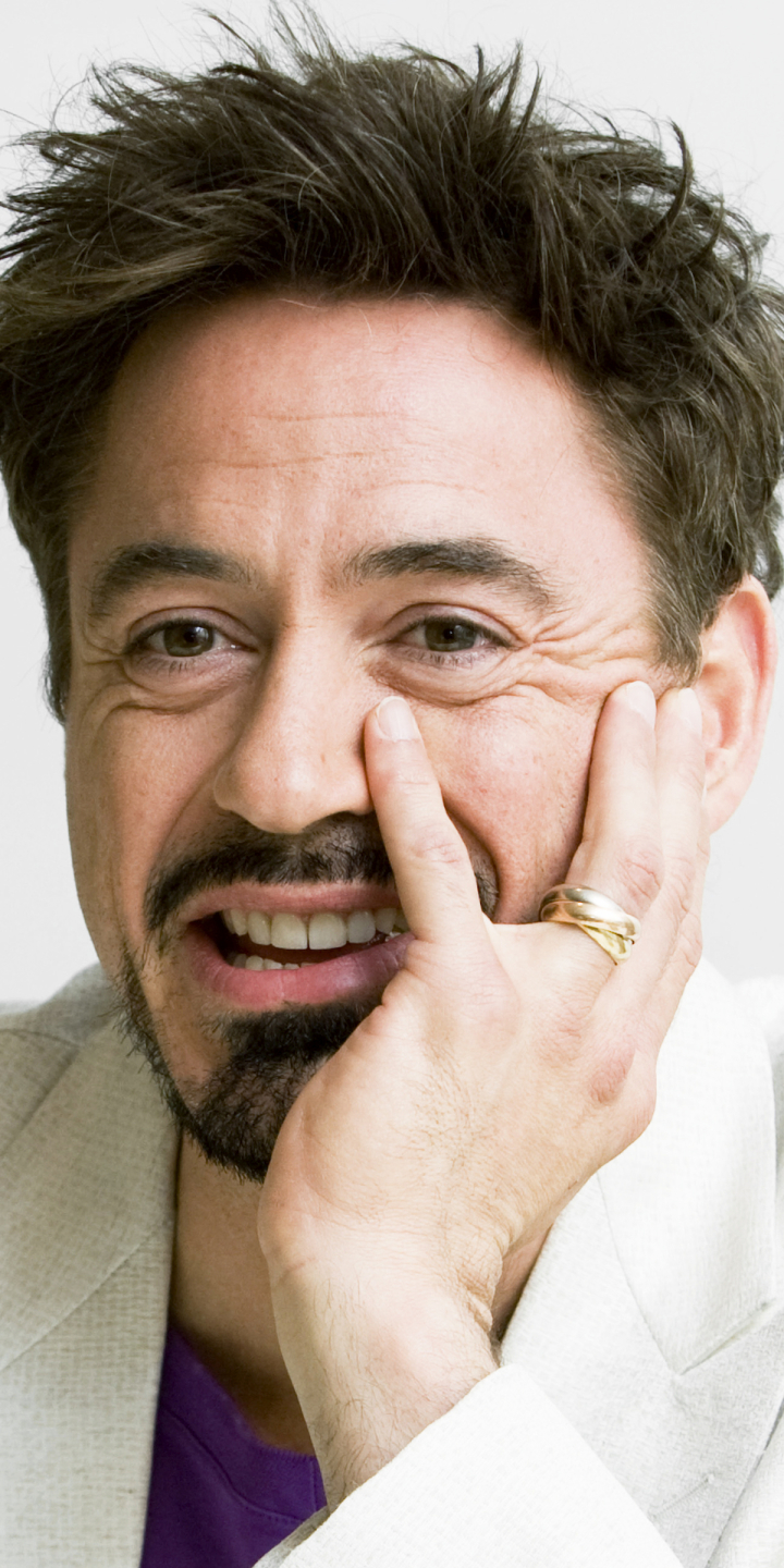 Robert Downey Jr. iPhone Wallpaper