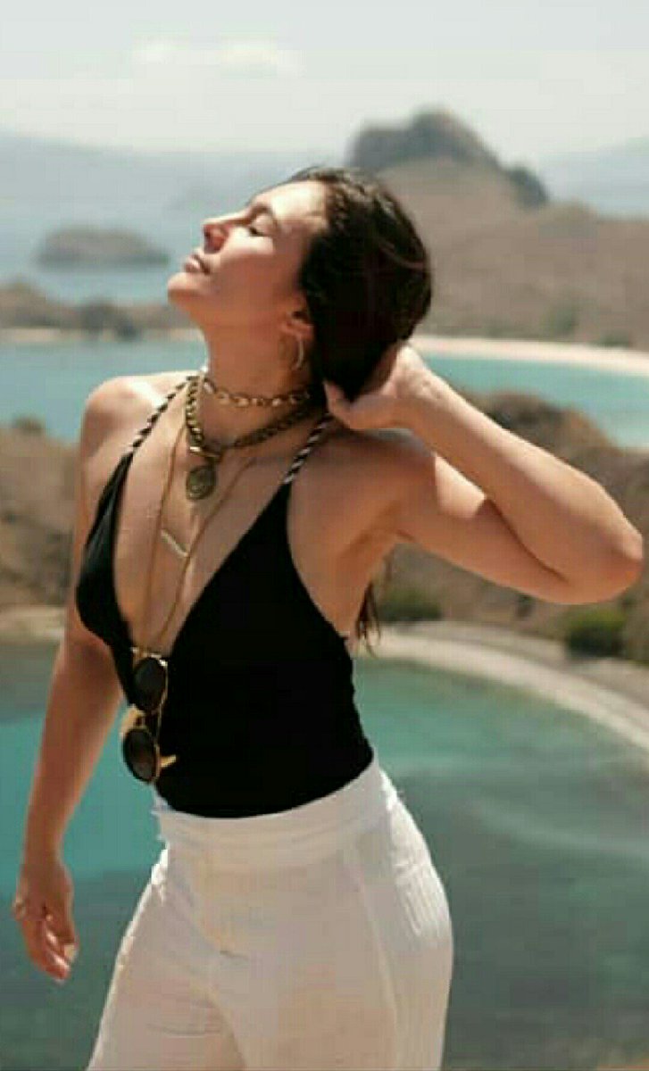 X 上的Ahmadtommy：「Wulan guritno yg ke