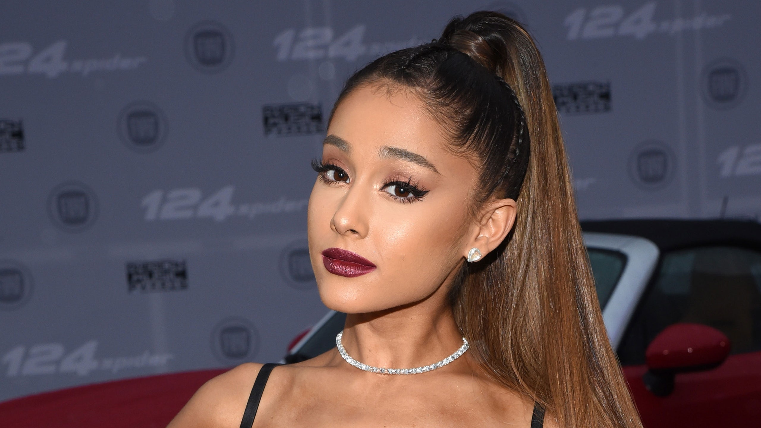 Ariana Grande Posts Throwback Photo