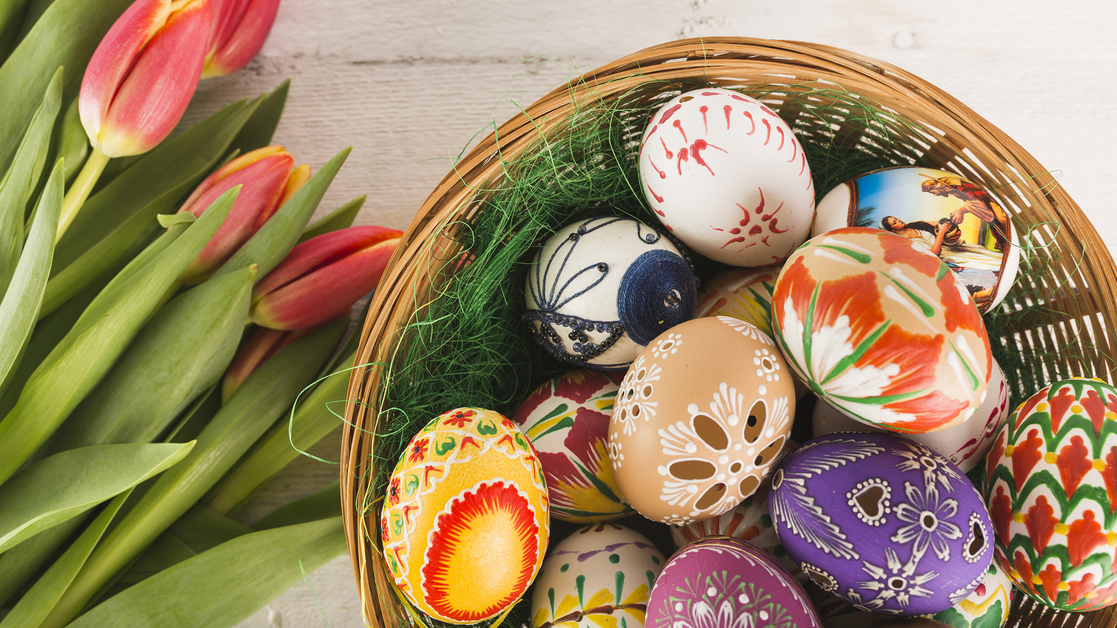 Image Easter egg Red Tulips Flowers