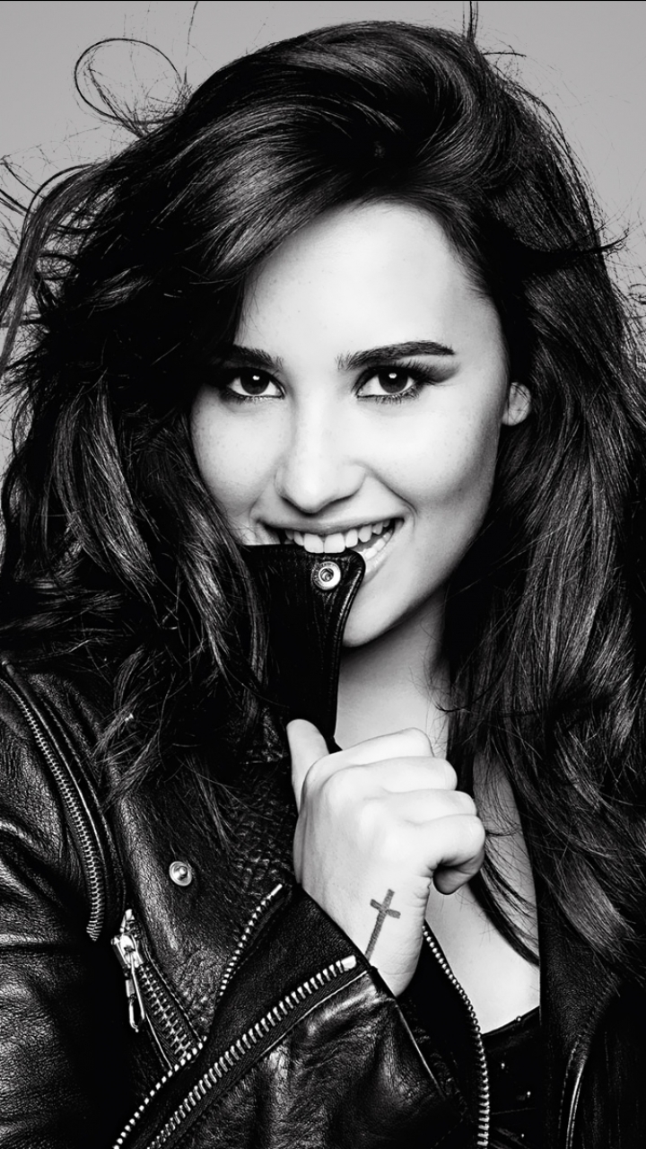 Demi Lovato iPhone Wallpaper