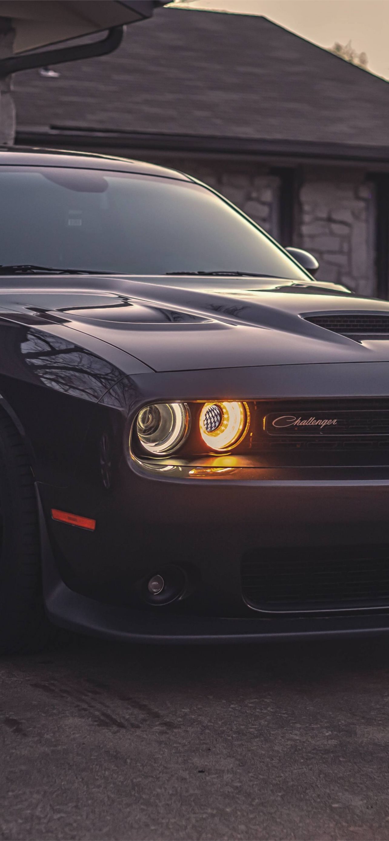 Dodge challenger srt hellcat iPhone