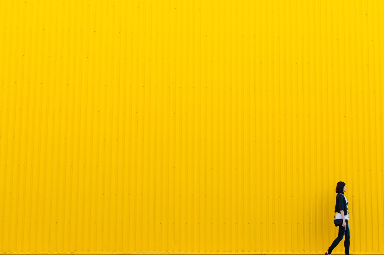 1,Free Yellow Wall & Wall Image