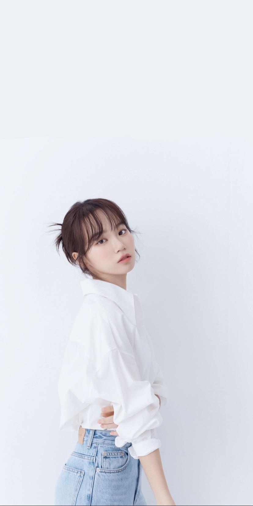 Another Simple Chaewon Wallpaper