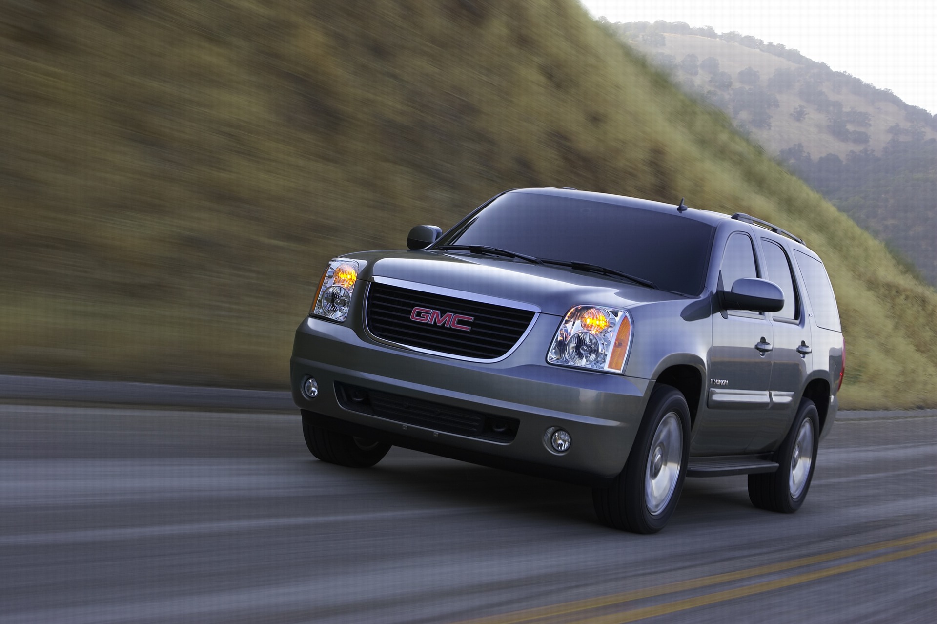 GMC Yukon Denali Wallpaper HD