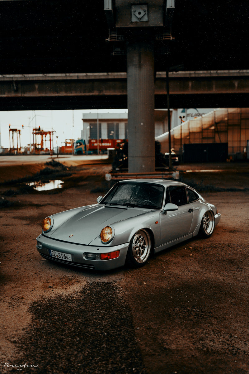 Silver Porsche 964 Forged™