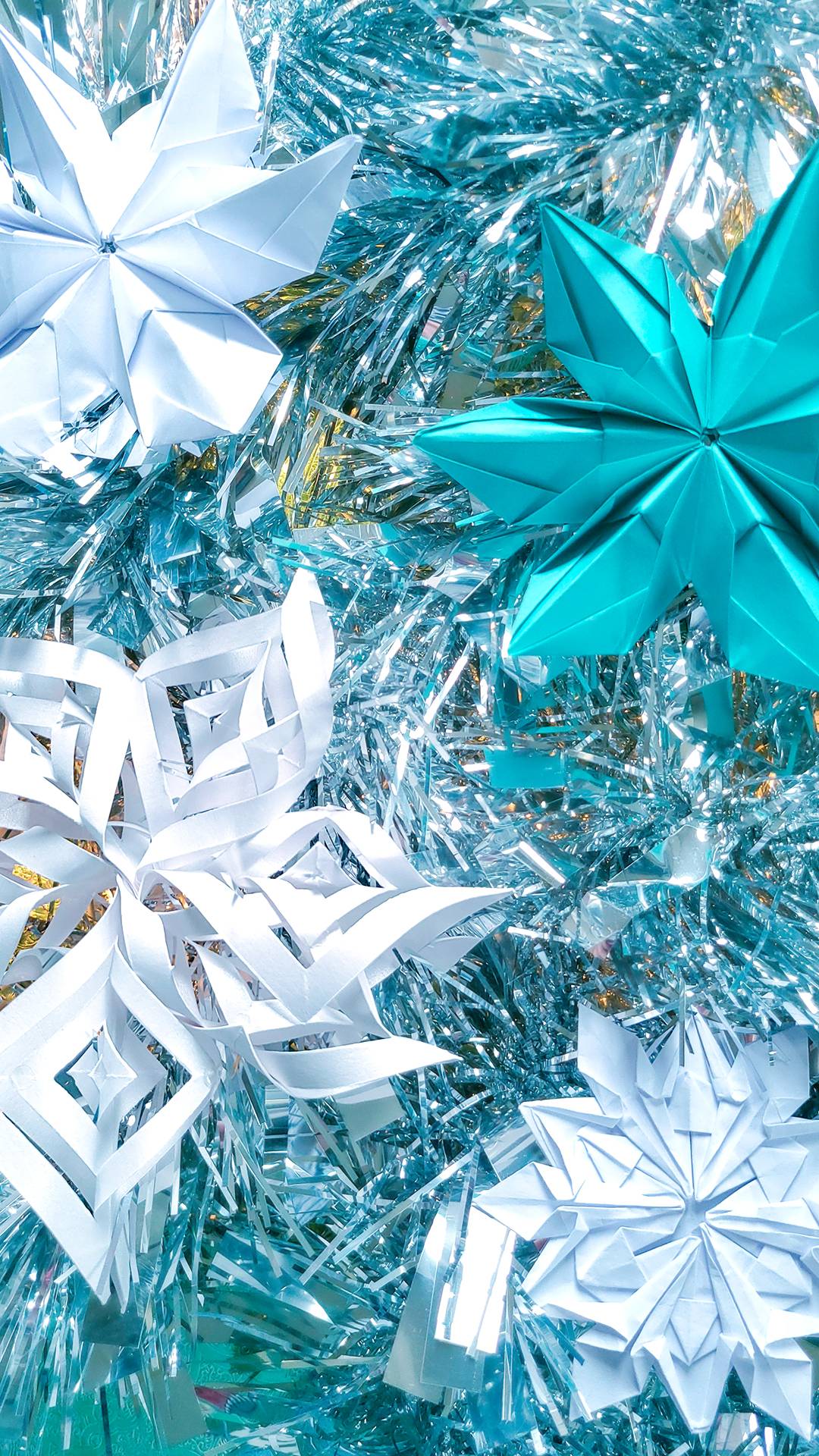 Free Holiday Wallpaper Download