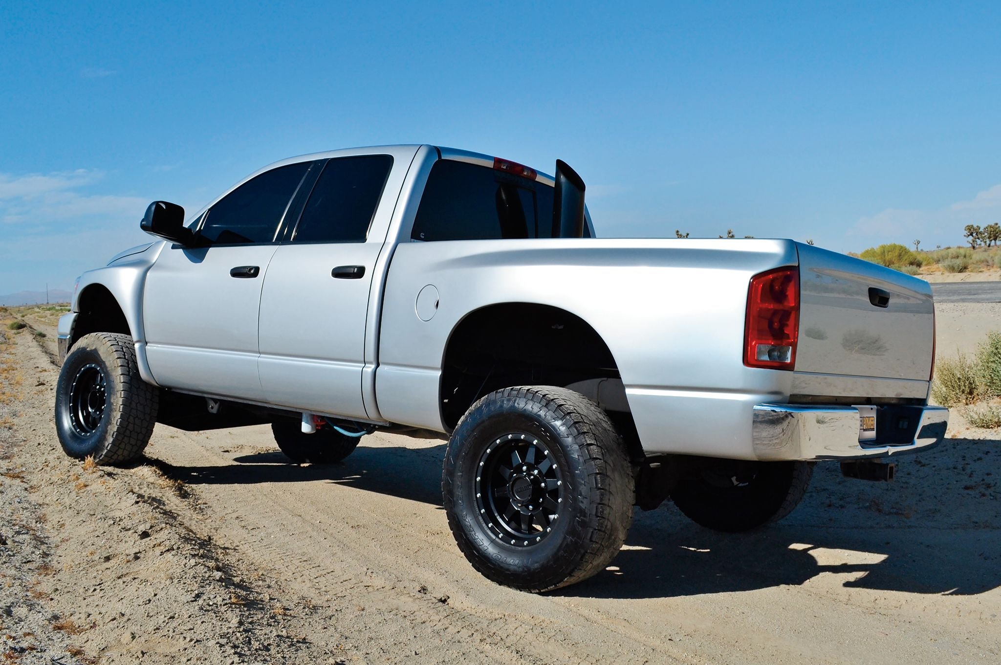 Dodge Ram 2500 pickup mopar 4x4