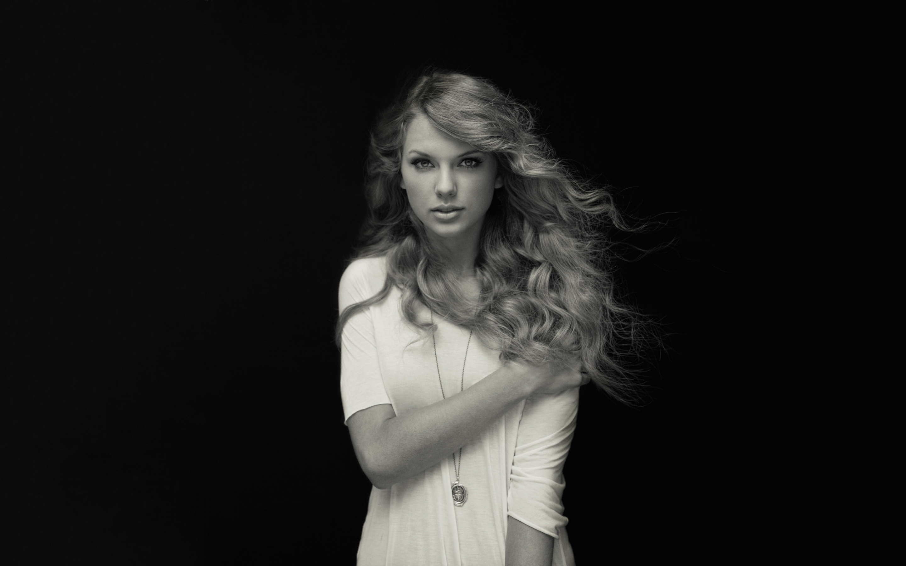 Download wallpaper 2880x1800 taylor