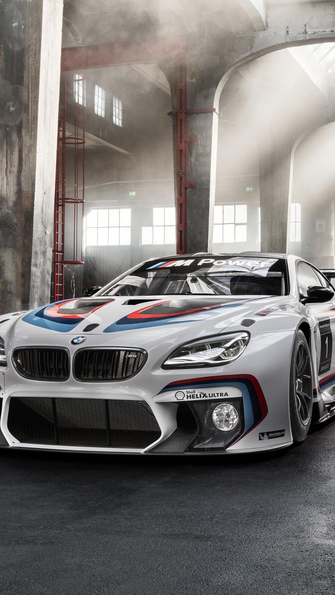 BMW M6 Racing Car iPhone 7, 6s