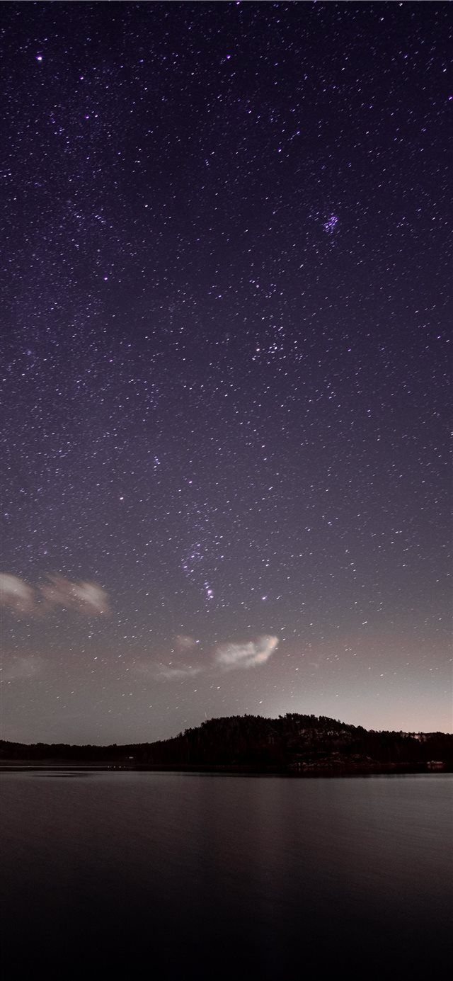 A cold night iPhone X wallpaper