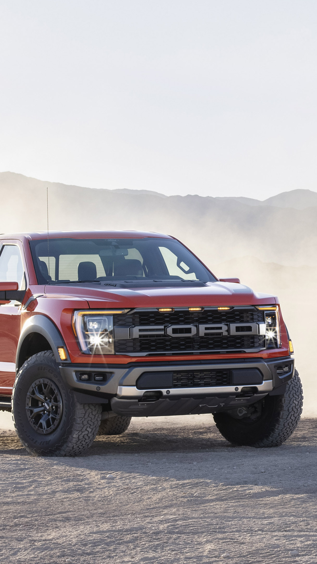 Download Ford F 150 Raptor wallpaper