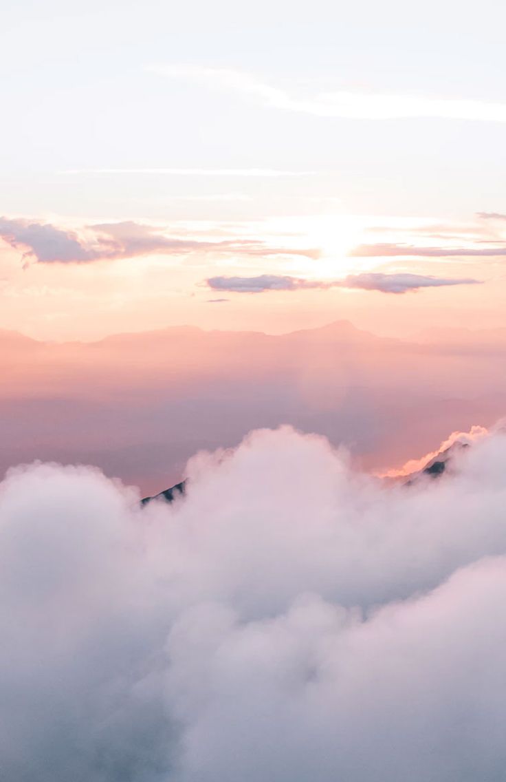 Dreamy Cloud iPhone Wallpaper