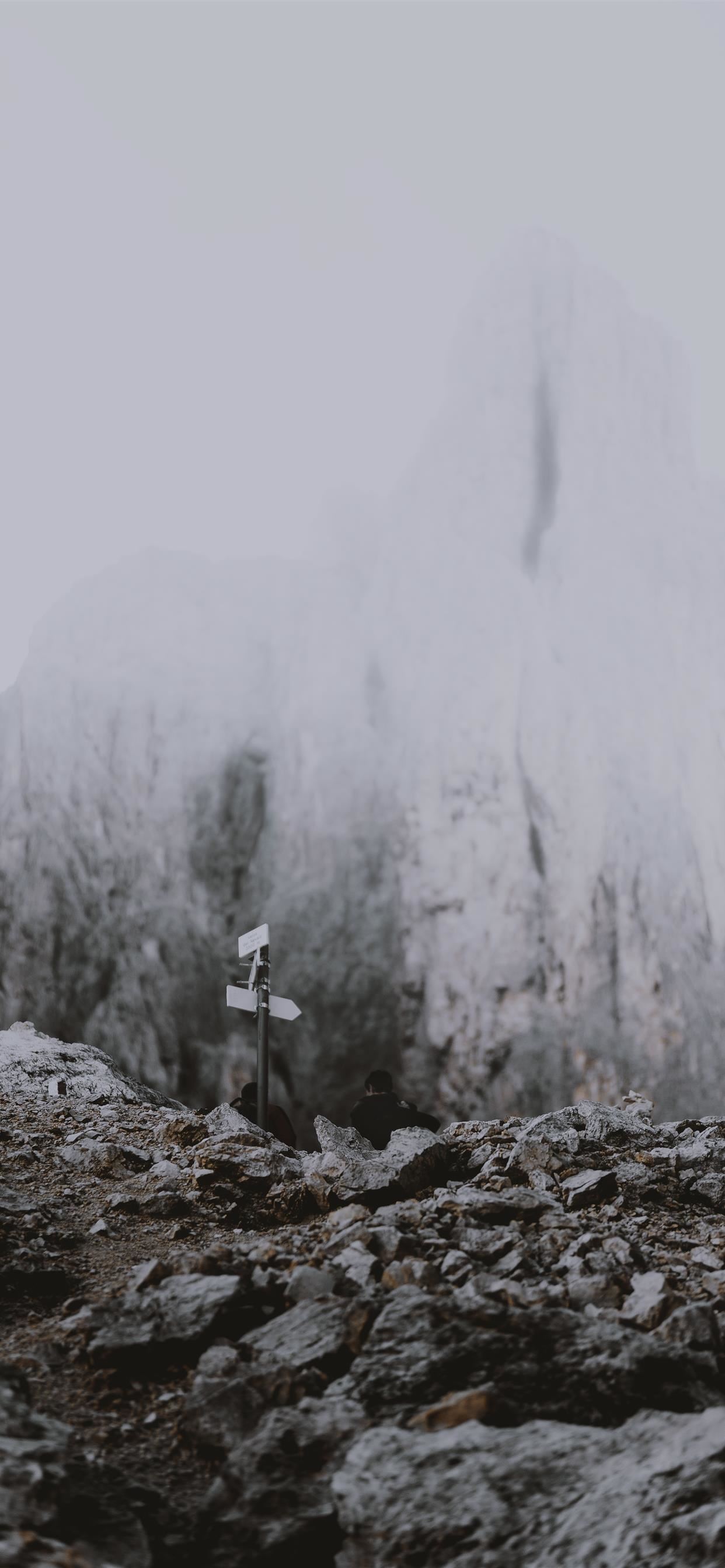 Hiking iPhone SE Wallpaper Free Download