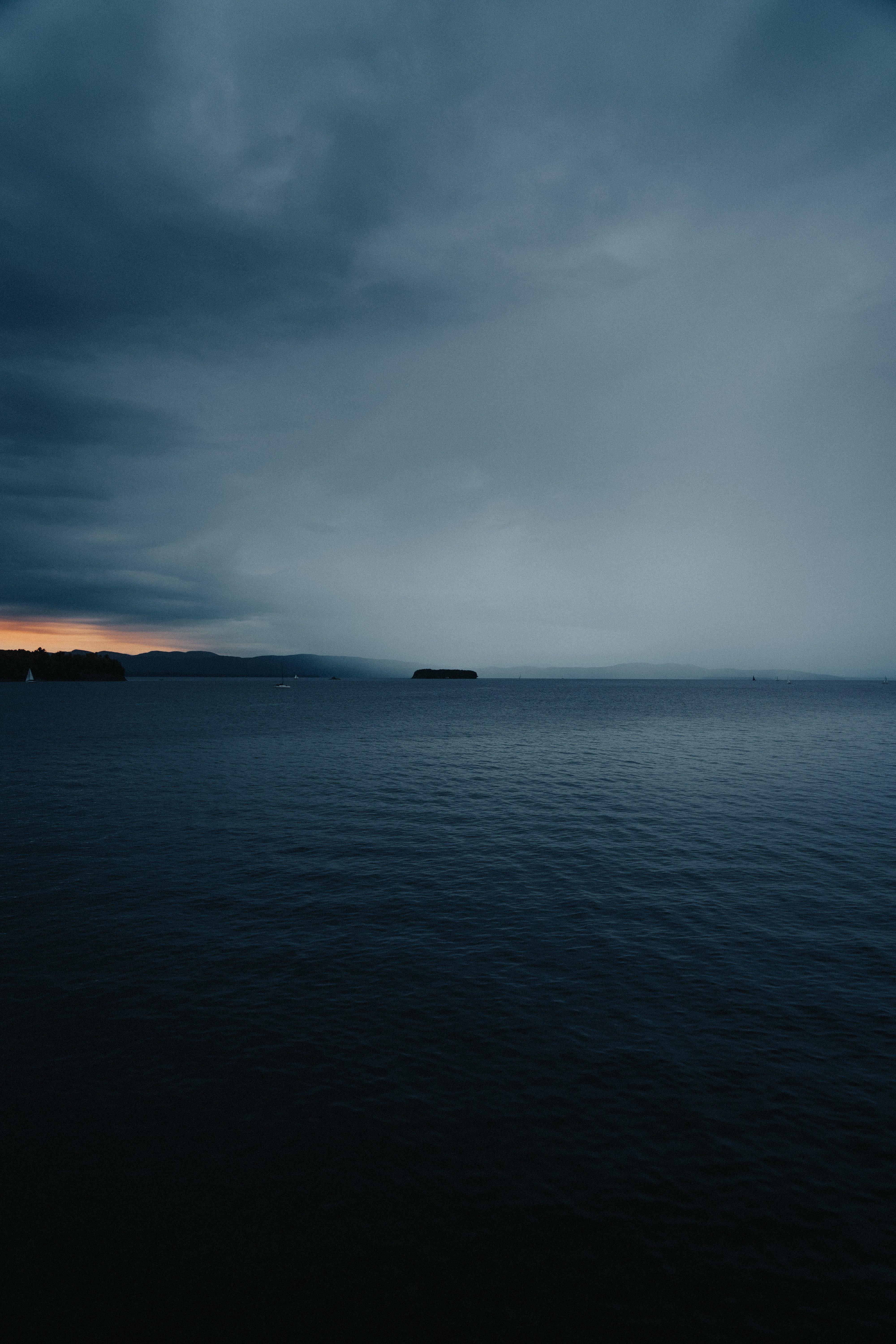 Gloomy Ocean Wallpaper