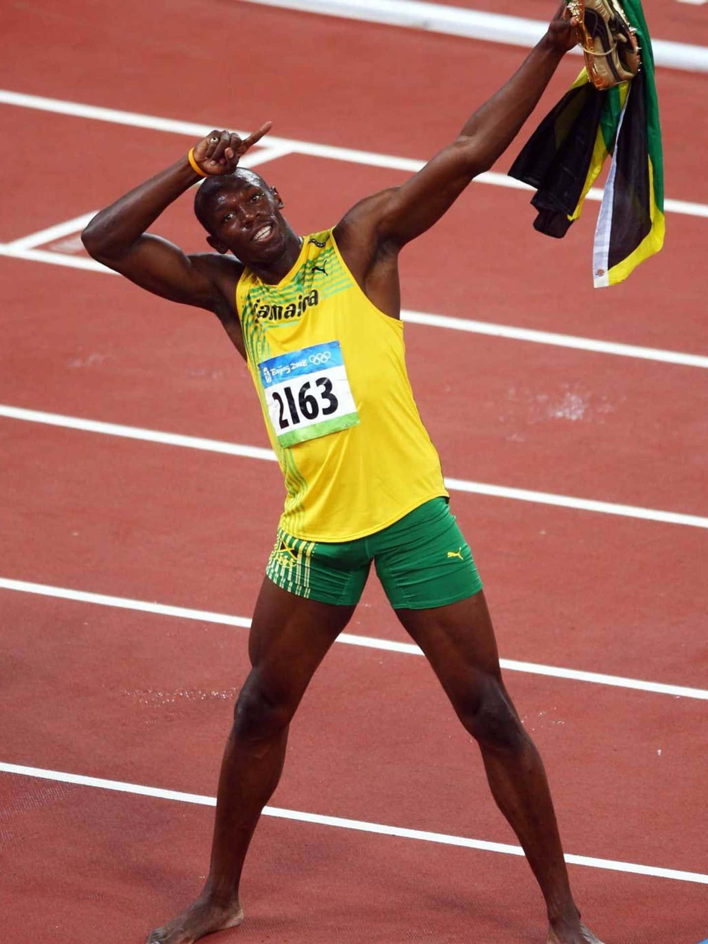 Download Usain Bolt Strikes Pose On