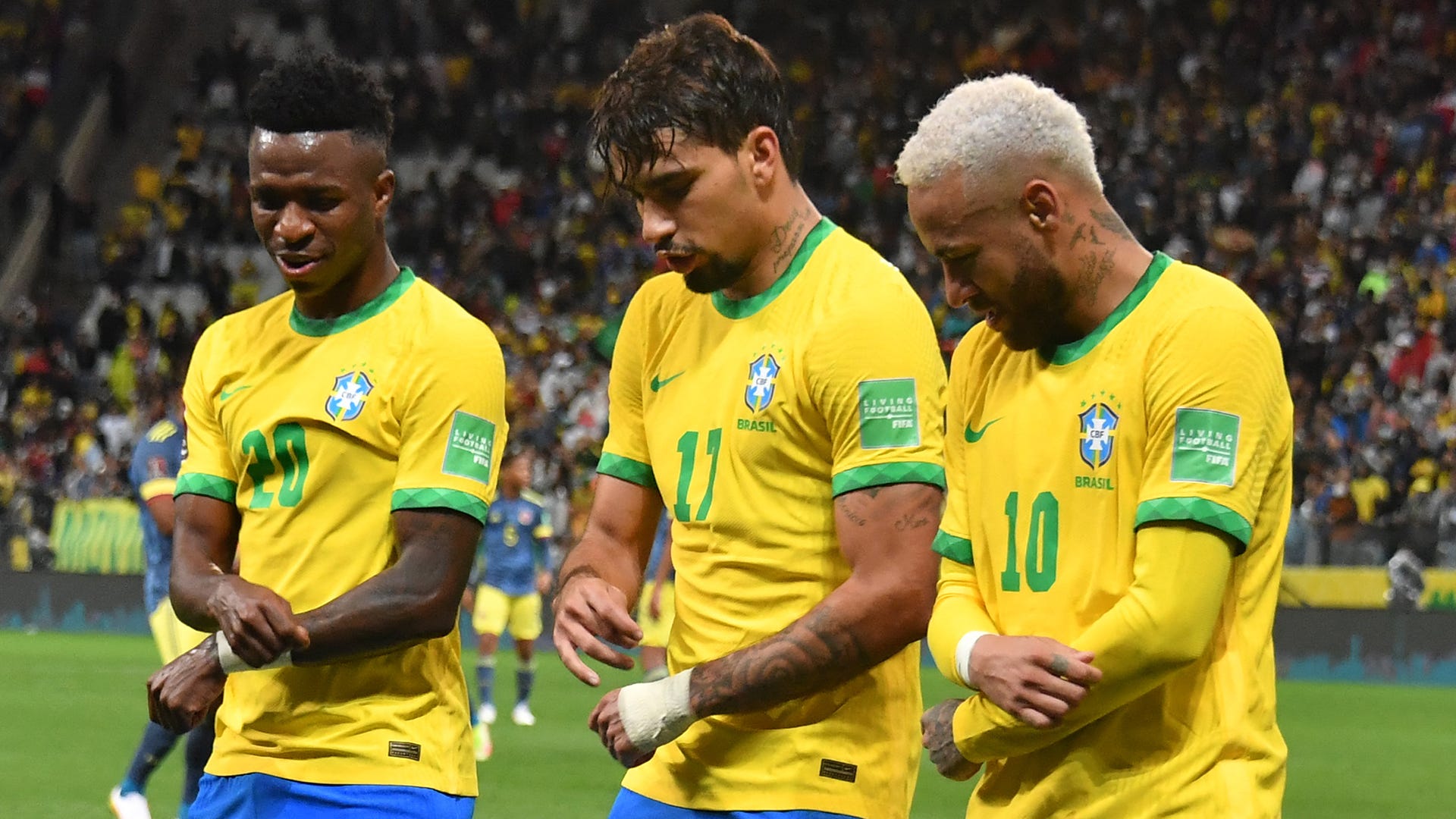 Pele & Neymar tell Vinicius Jr to keep