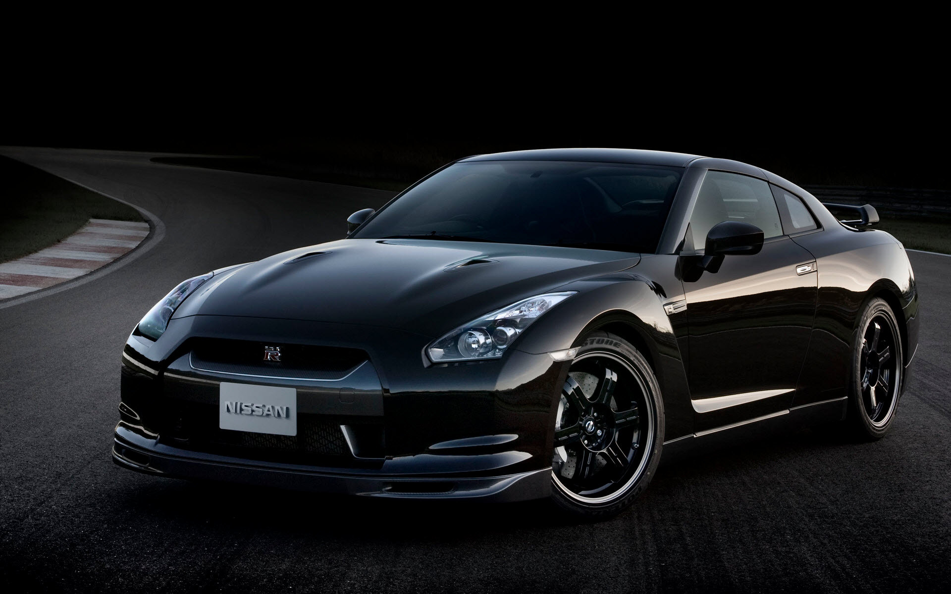 Vehicles Nissan GT R HD Wallpaper